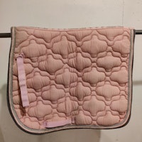 Rosa dressyrschabrak Jacson FULL