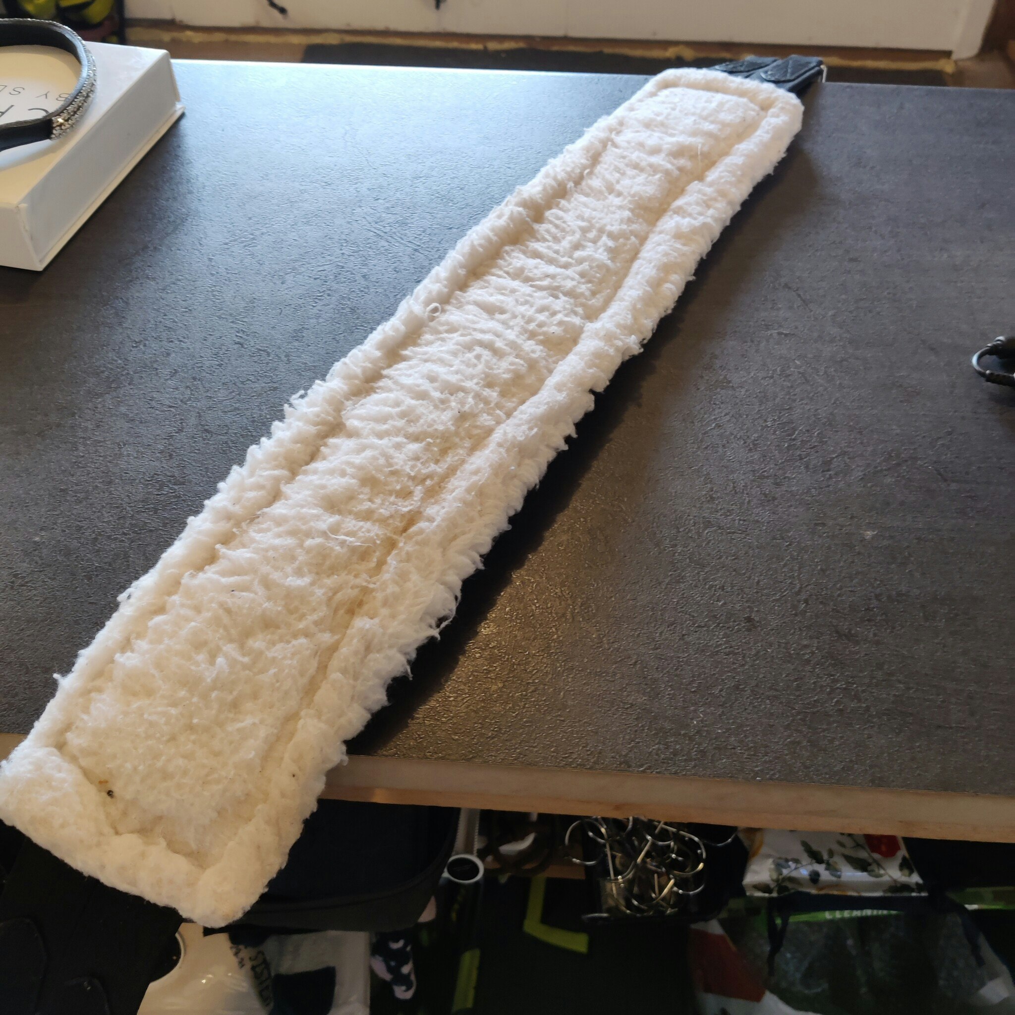 Sadelgjord med ludd 100 cm Event