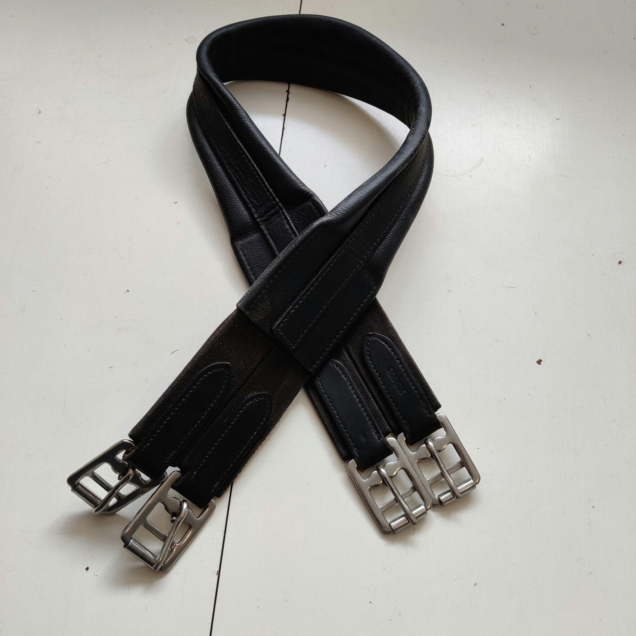 Svart sadelgjord  100 cm