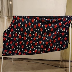 Blått fleedetäcke med stjärnor 125 cm