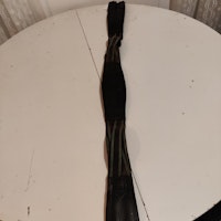 Svart sadelgjord med resårer 130 cm
