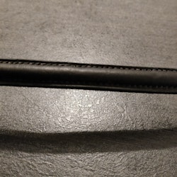 Svart pannband  40 cm FULL