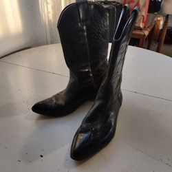 Svarta boots storlek 42 Tracker's