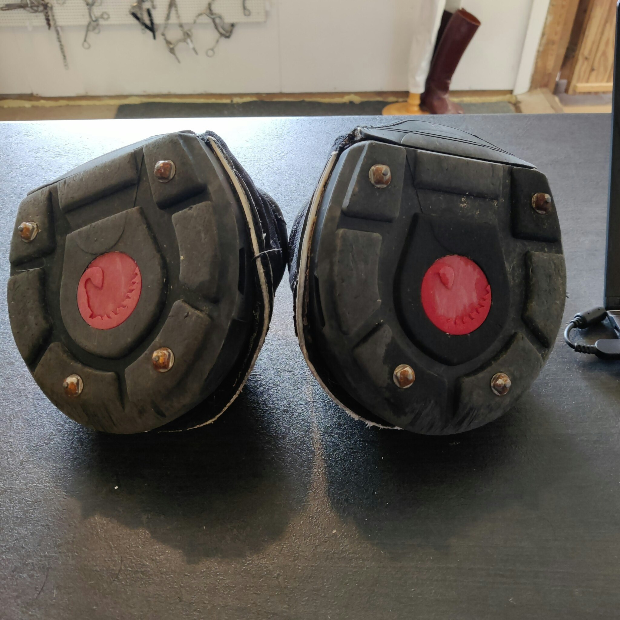 2 st Cavallo Sport Boots strl 6 med brodd