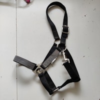 Svart reflexgrimma PONNY