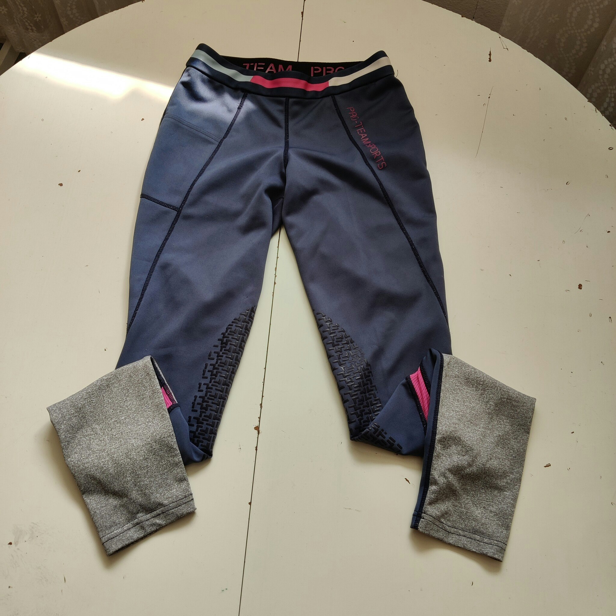 Blå ridtights med knägrip strl 170/176