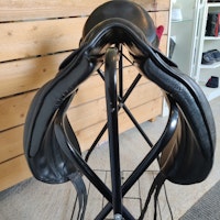 Svart dressyrsadel 16 tum 31 Zaldi