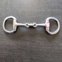 Tredelat eggbett 11.5 cm