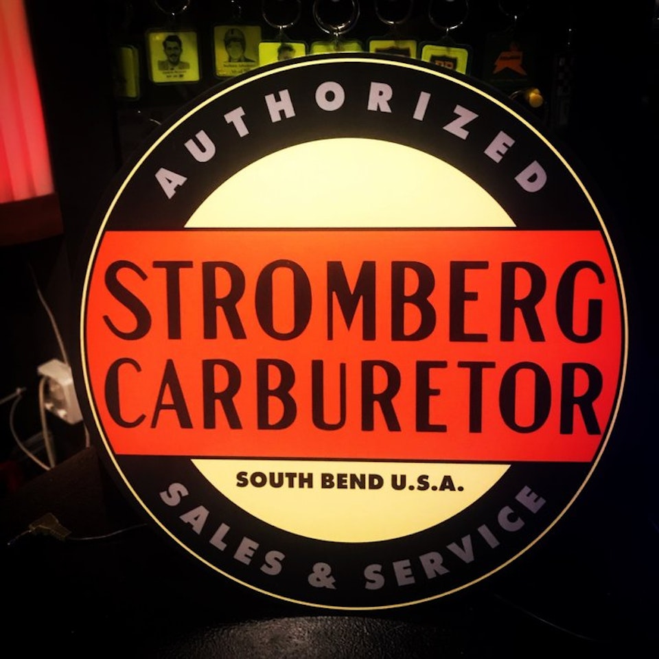 Retro skylt vinyl 30cm Stromberg Carbs
