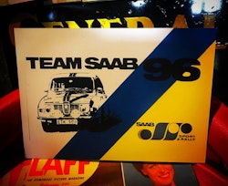 Team Saab 96  Skylt