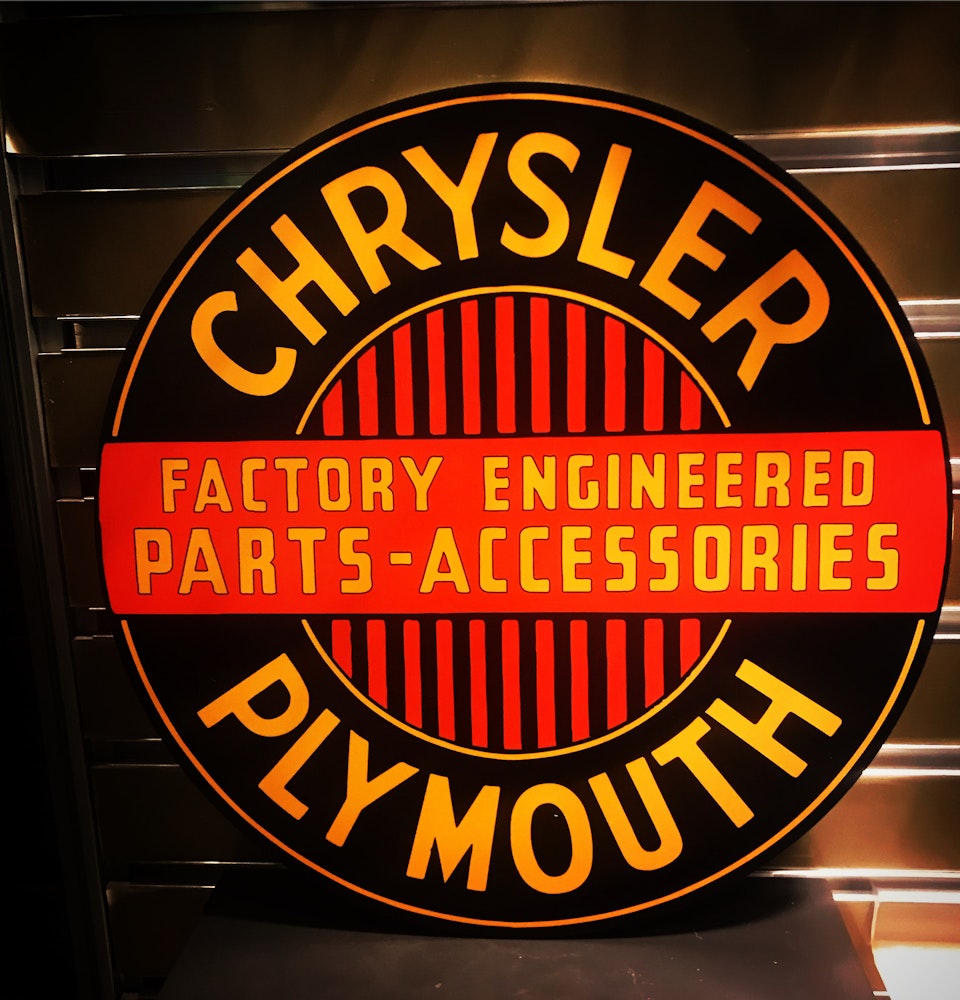 Retro skylt vinyl 30cm Chrysler&Plymouth Parts