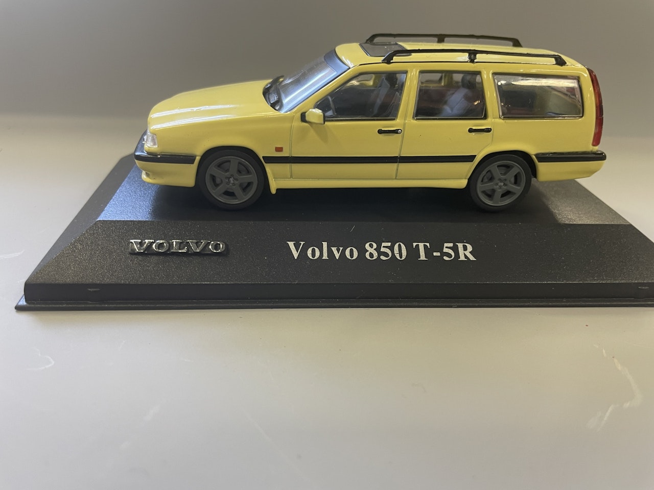 Volvo 850 T-5R  "T-gul"