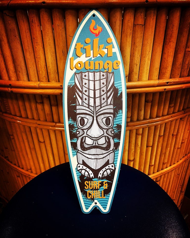 Tiki Lounge "Surf & Chill"