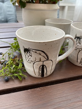 Drejad mugg med fjordingmotiv