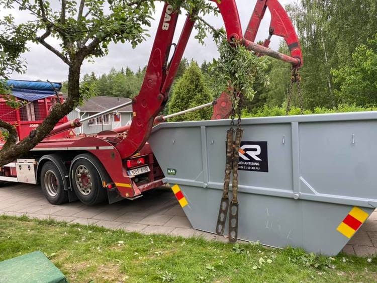 10 kbm container- Sorterat avfall  -Ris och grenar