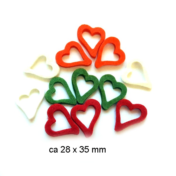 hjärtan i filt ca 28 x 35 mm Färg: röd, vit, grön och orange