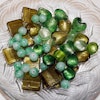 ca 200 st pärlor - ca 7 - 27 mm - gröna nyanser