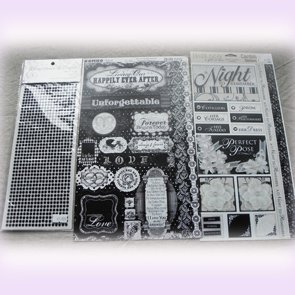 Mix med papper och dekorationer till scrapbooking / egna kort mm - svart/vit