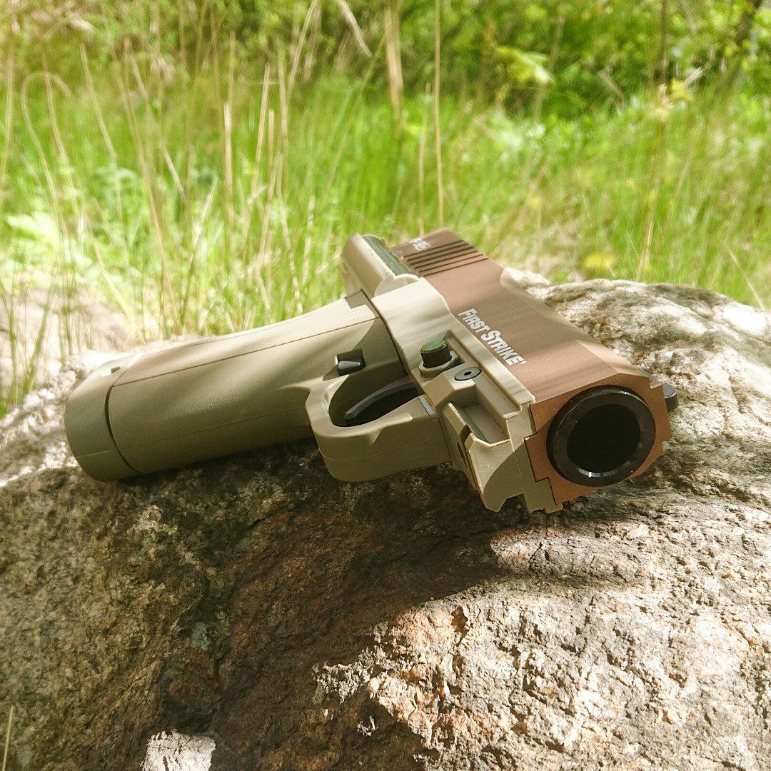 First Strike Compact Pistol / FSC Brown/Tan / .68 Kaliber