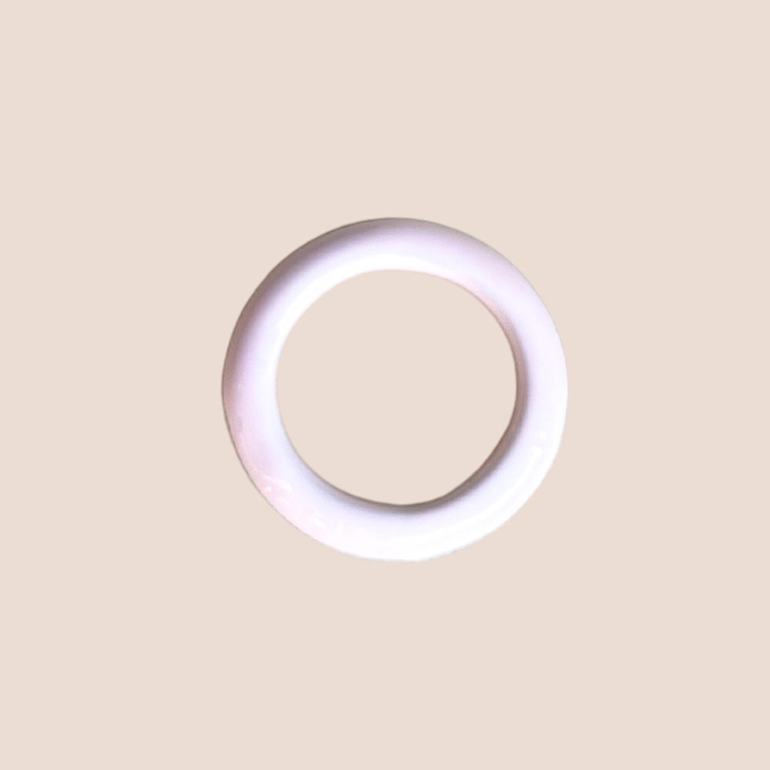 Pärliga emalj-rosa-ringen