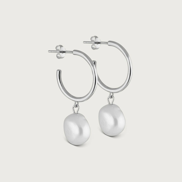Pearly hoops earrings silver