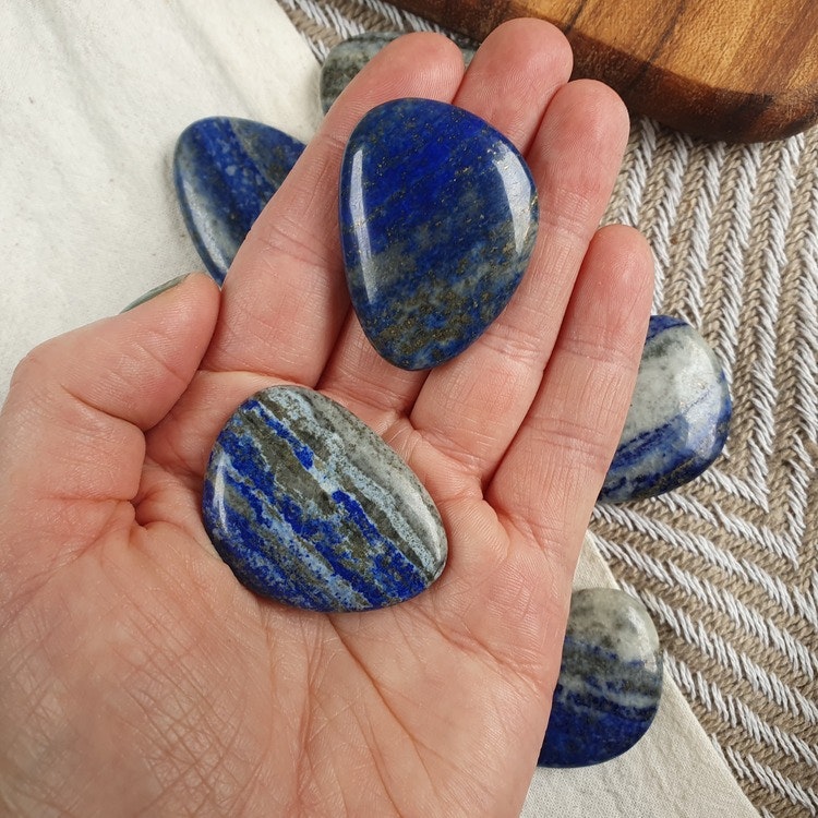 Handsten av Lapis Lazuli