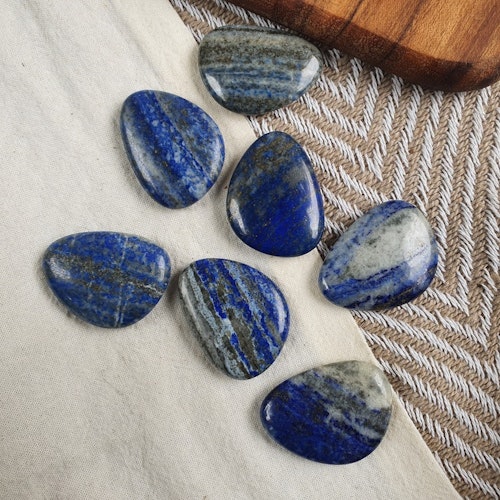 Handsten av Lapis Lazuli