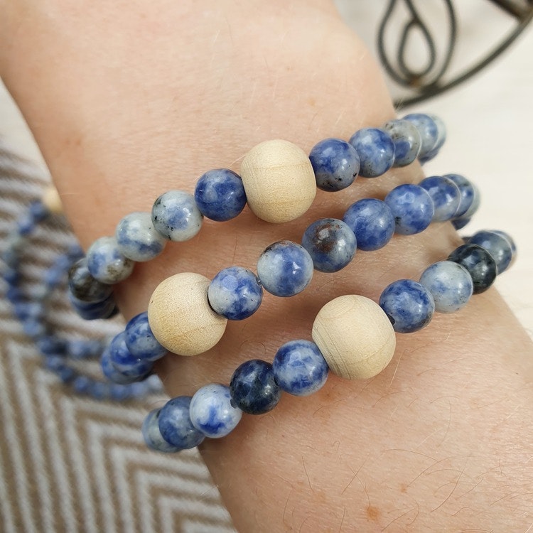 Armband Blåfläckig Jaspis och träpärla 17 cm