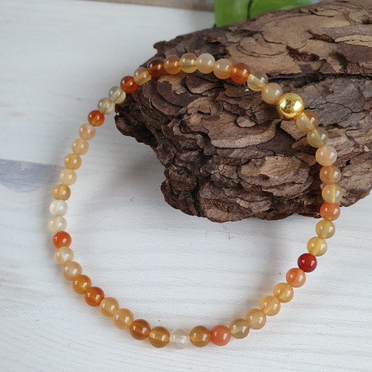 Armband Karneol med guldkula 17 cm