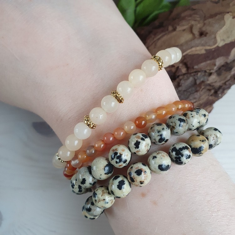 Armband Karneol med guldkula 19 cm