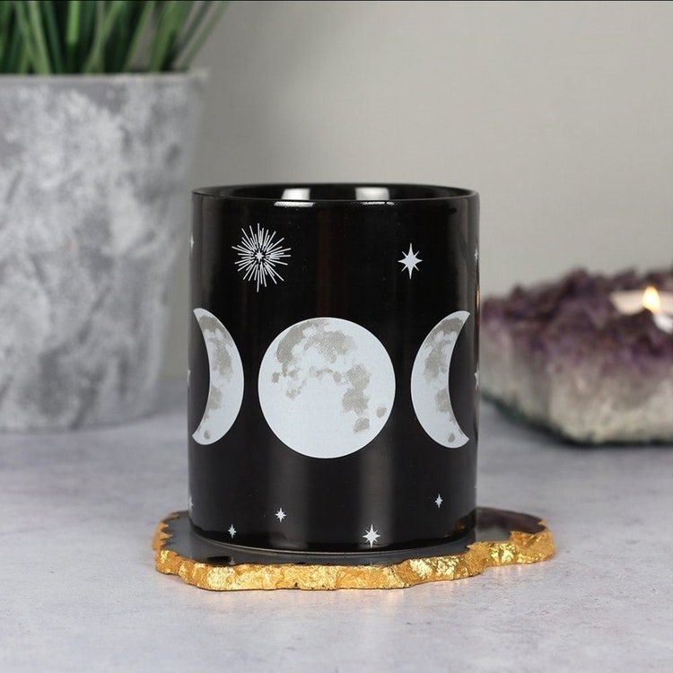 Mugg, Triple Moon
