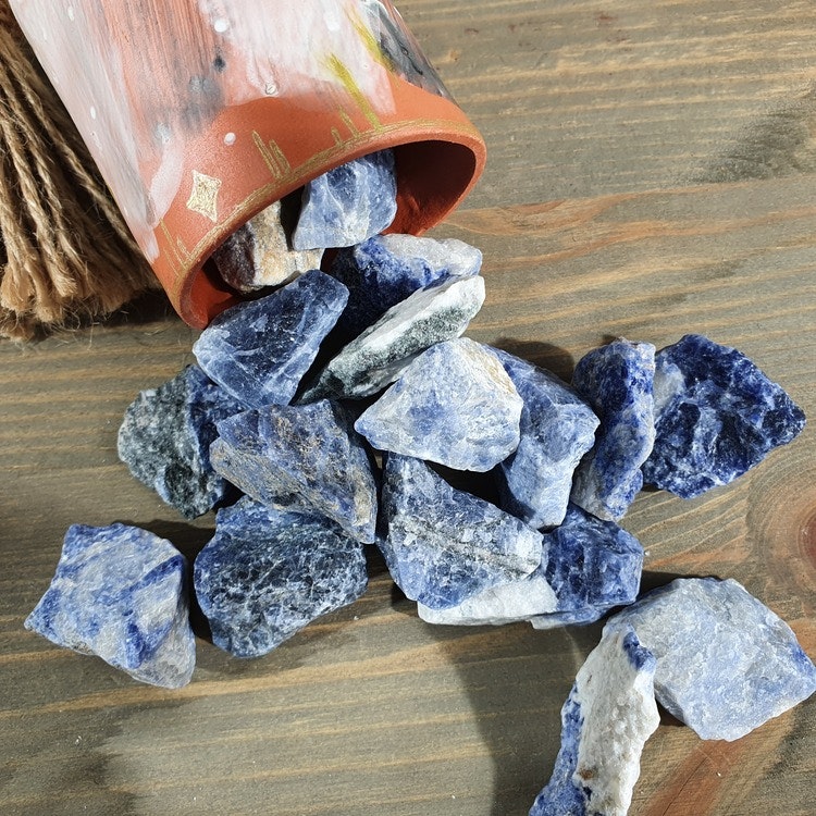 Rå Sodalit 10-15 g S