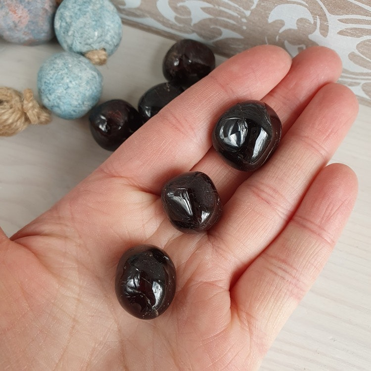 Trumlad Almandine Granat A, 10-15 g S
