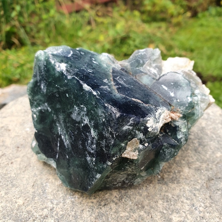 Kluster av Grön fluorit 880 g. Detta ex
