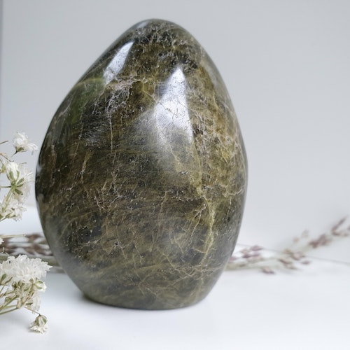 Free Form Grön Granat, 7 cm. Detta ex.