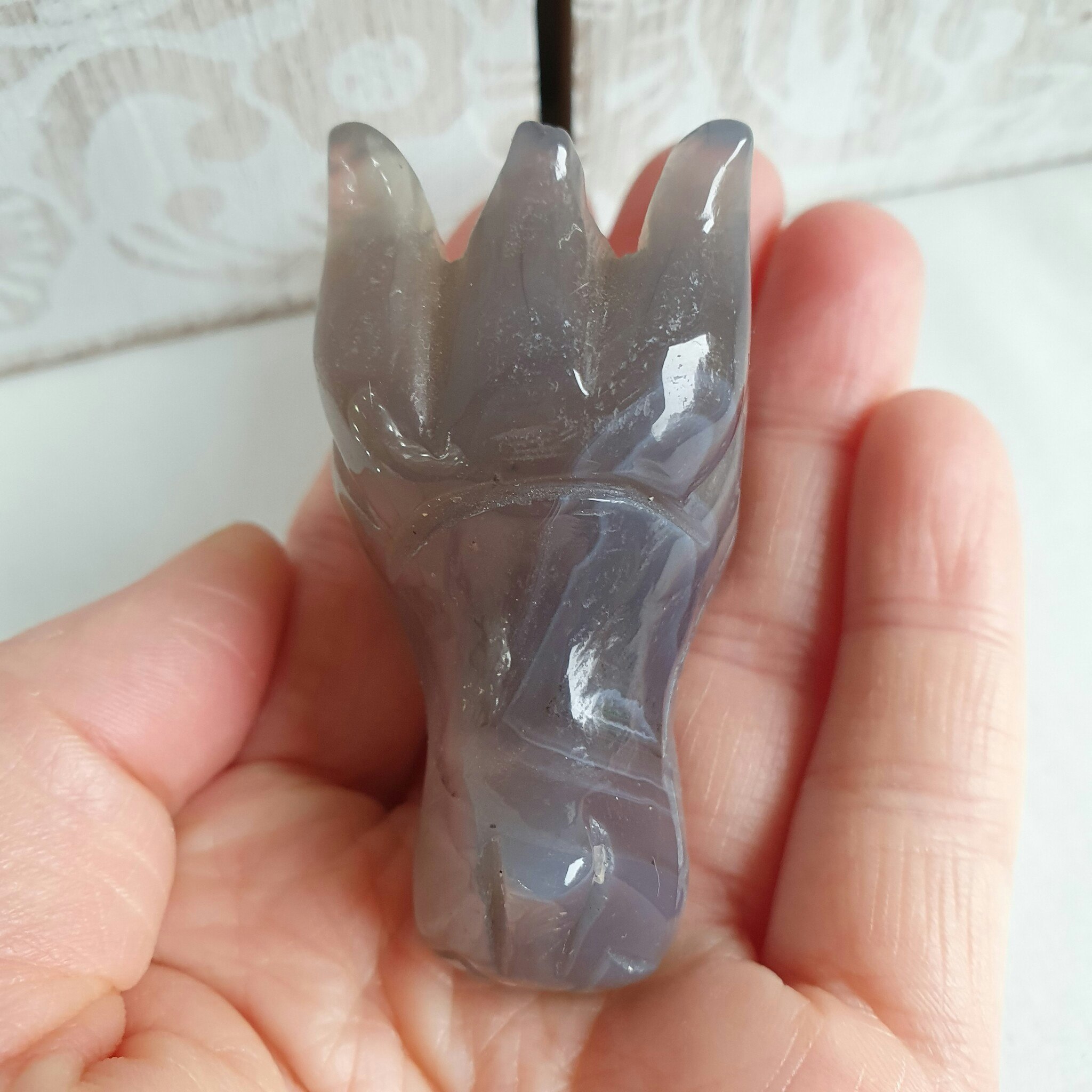 Drakhuvud av grå Agat, 4,5cm. Detta ex