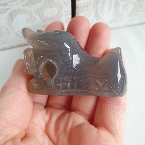 Drakhuvud av grå Agat, 4,5cm. Detta ex