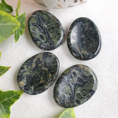No worry stone av Kambaba Jaspis