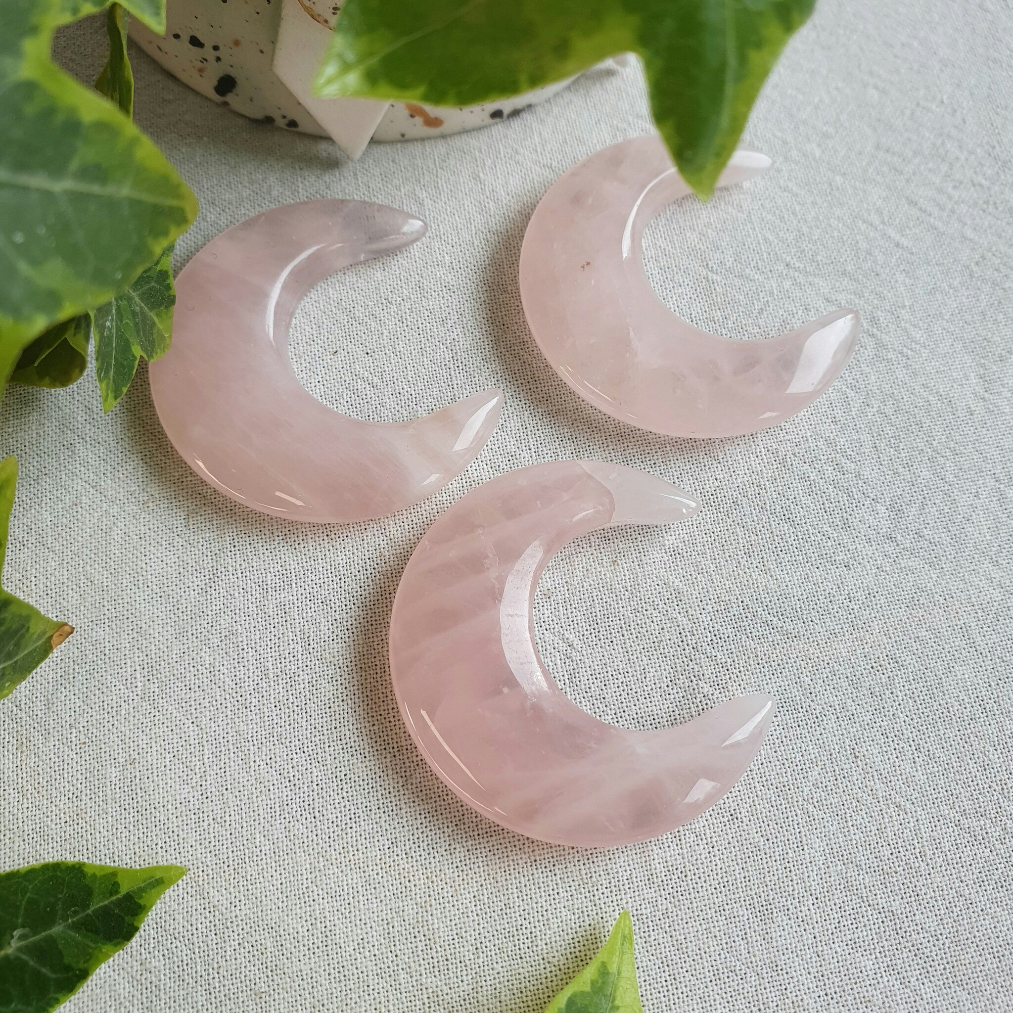 Måne i Rosenkvarts 4 cm