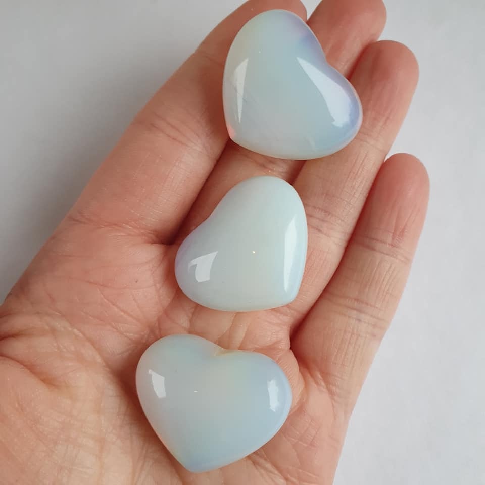 Puffigt hjärta av Opalite 35 mm