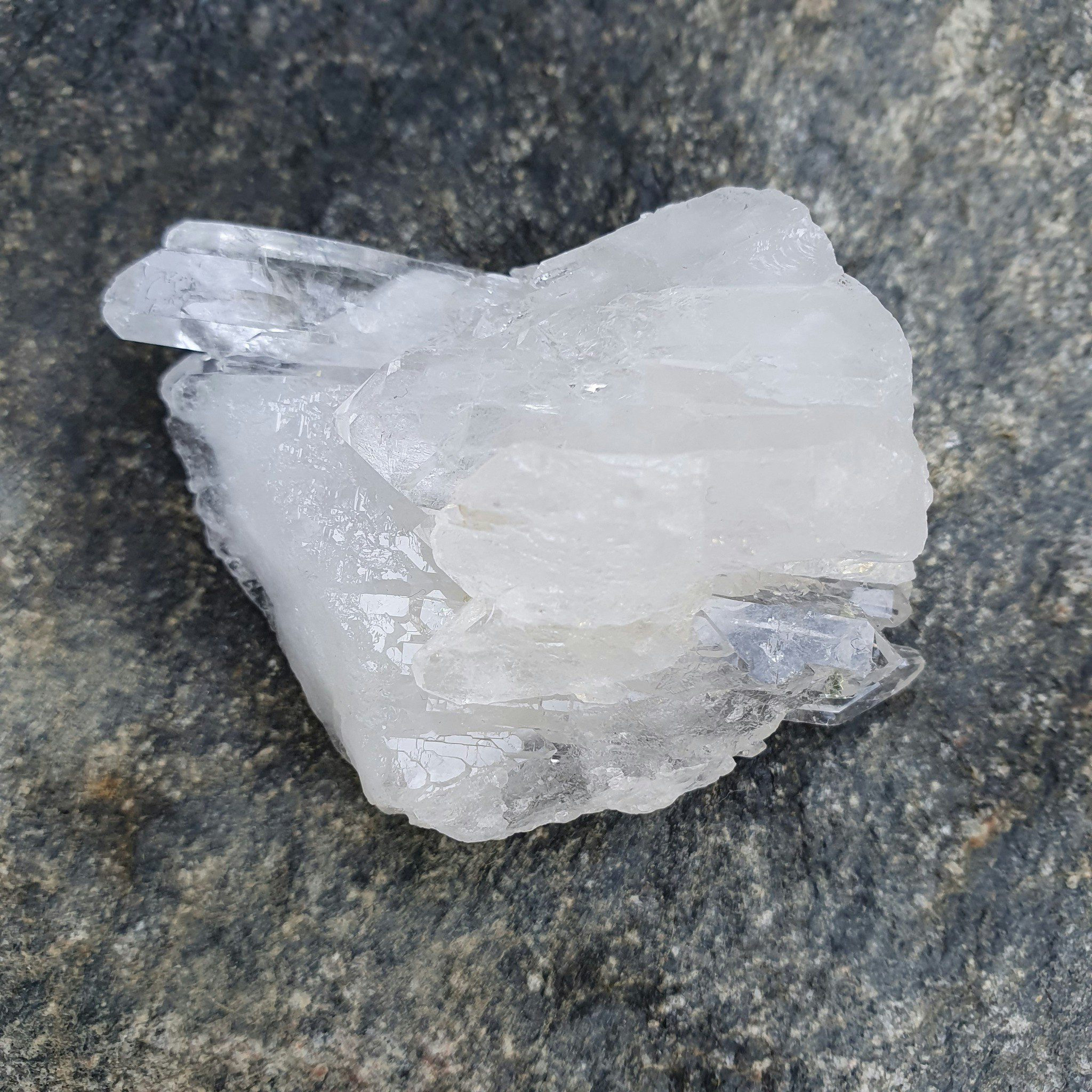 Rå Bergkristall med spetsar, 54 g. Detta ex