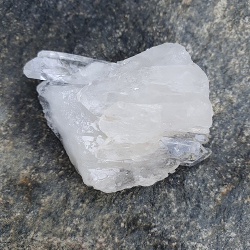 Rå Bergkristall med spetsar, 54 g. Detta ex
