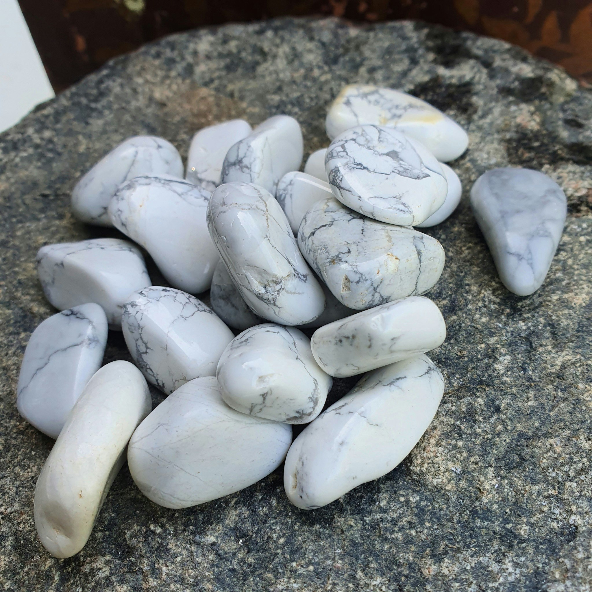 Trumlad Howlite 5-9 g XS