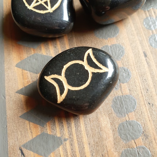 Talisman Triluna/Triple moon i svart agat, 1 st