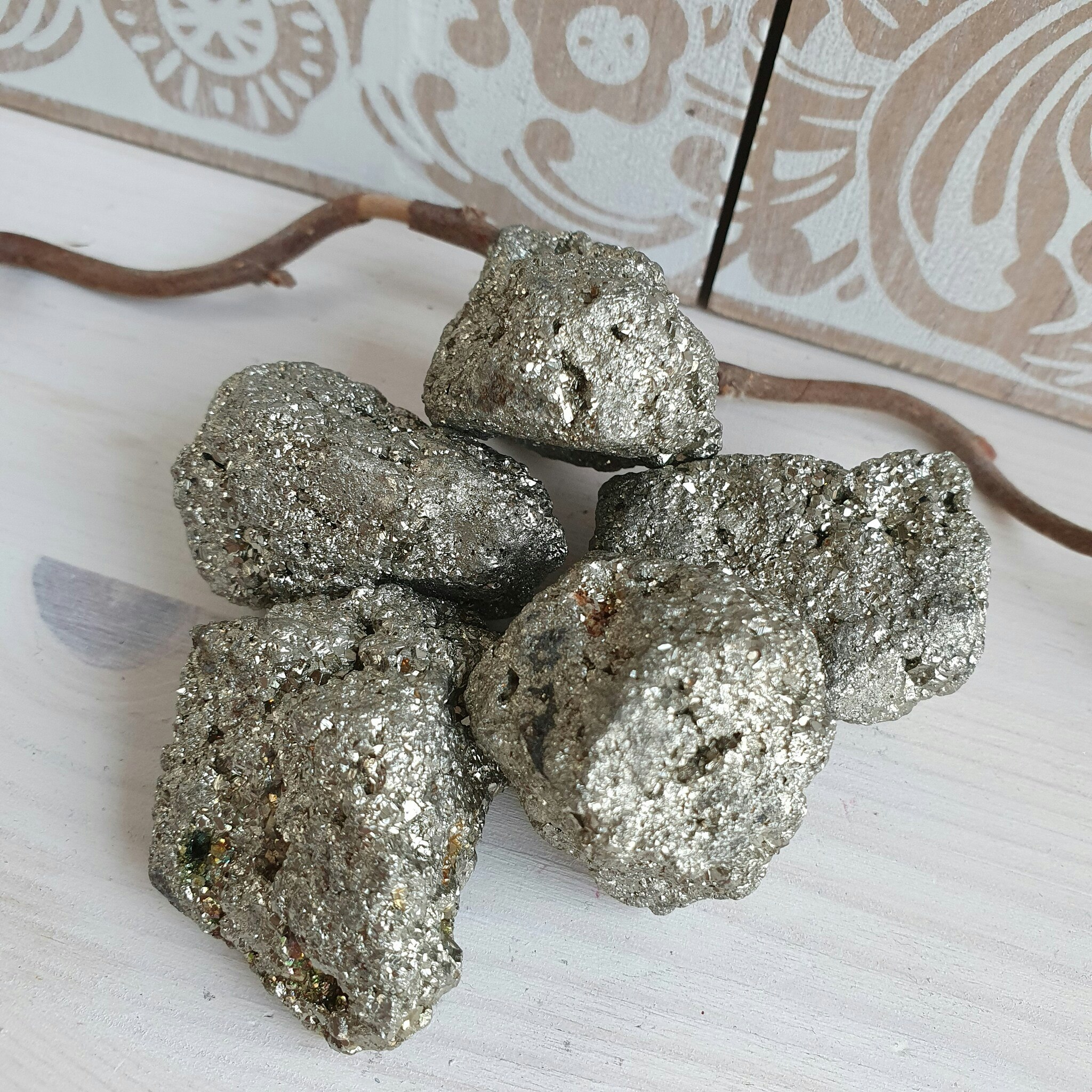 Rå Pyrit 41-50 g. 1 st, vi väljer