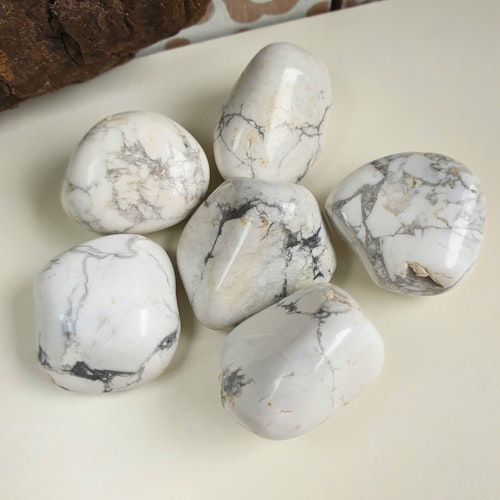 Trumlad Howlite 16-23 g M
