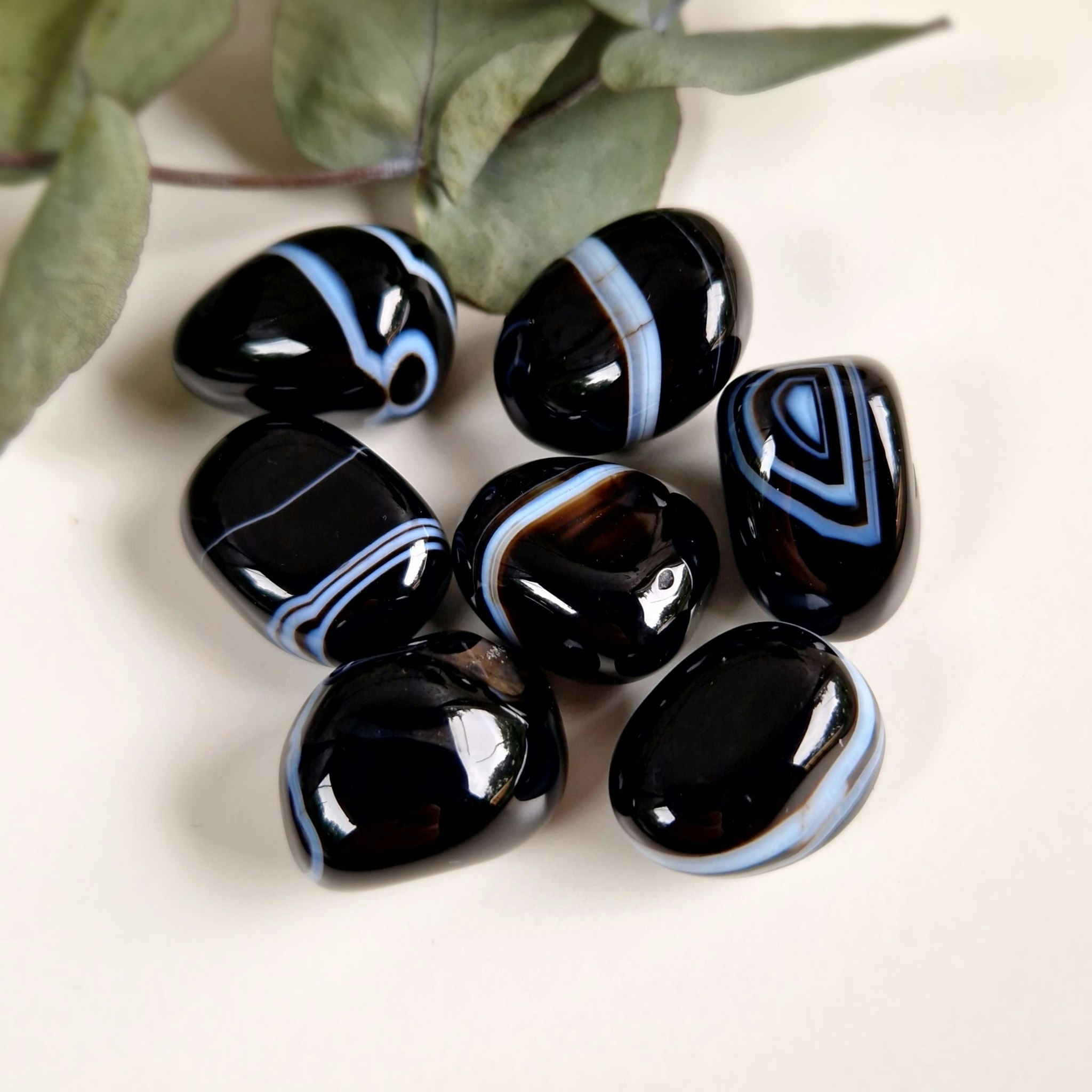 Trumlad svart bandad Agat  AA 16-23 g M