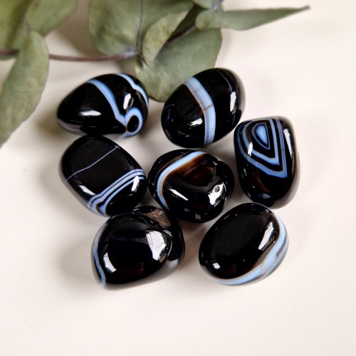 Trumlad svart bandad Agat  AA 16-23 g M