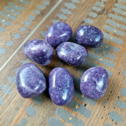 Trumlad Lepidolit 16-23 g M