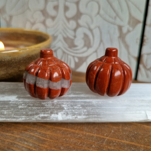 Röd Jaspis Pumpa 2,5 cm. Vi väljer